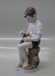 Lyngby figur # 
74 Dreng med 
fisk 18 cm .  
Stemplet med 
Kongelig Krone, 
Handpainted, 
Copenhagen, ...