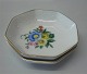 Bing & Grøndahl 
Saksisk Blomst 
på hvidt 
porcelæn 246 
8-kantet 
sættefad 9 cm I 
fin og hel ...