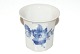 Royal 
Copenhagen Blå 
Blomst Kantet, 
Vase eller Krus
Dek. nr. 
10/8619
Diameter 6,8 
cm., ...