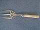 Fiske 
serveringsgaffel.

Plet og udsk. 
ben.
England år ca 
1900.
Længde - 24 
cm.
