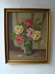 Hjalmer 
Andersen (født 
1892):
"Roser i vase"
Olie opå 
lærred.
Sign.: Hj. 
Andersen.
42x33 (46x38)