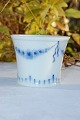 "Empire" Bing & 
Grondahl 
porcelain. B&G 
Empire cigar 
cup no. 219. 
Height 7cm. 
Diameter 8.8cm. 
2. ...