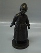 Bronze Pige 
1916 Signeret 
M.K. Michaela 
Karsten (gift 
Ahlman) 25 cm  
Michaella 
Karsten blev 
...