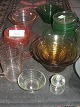 Broksø 
Holmegaard glas 
med rød og grøn 
stribe har vi 
isasietter og 
serveringsfad, 
skåle og ...