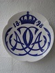 Den Kongelige 
Porcelænsfabrik 
(Royal 
Copenhagen):
Mindeplatte 
#18 - 1898.
Udgivet i 
anledning ...