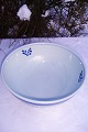 Aluminia / 
Royal 
Copenhagen 
faience, Blue 
Tranquebar. 
Bowl no. 
11/934. Height 
8,8cm. Diameter 
...