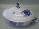 Royal 
Copenhagen Blue 
FLower curved 
1702-10 Bowl 
with lid, oval 
7 1/10" x 9 
2/5" 0173-0174  
In ...
