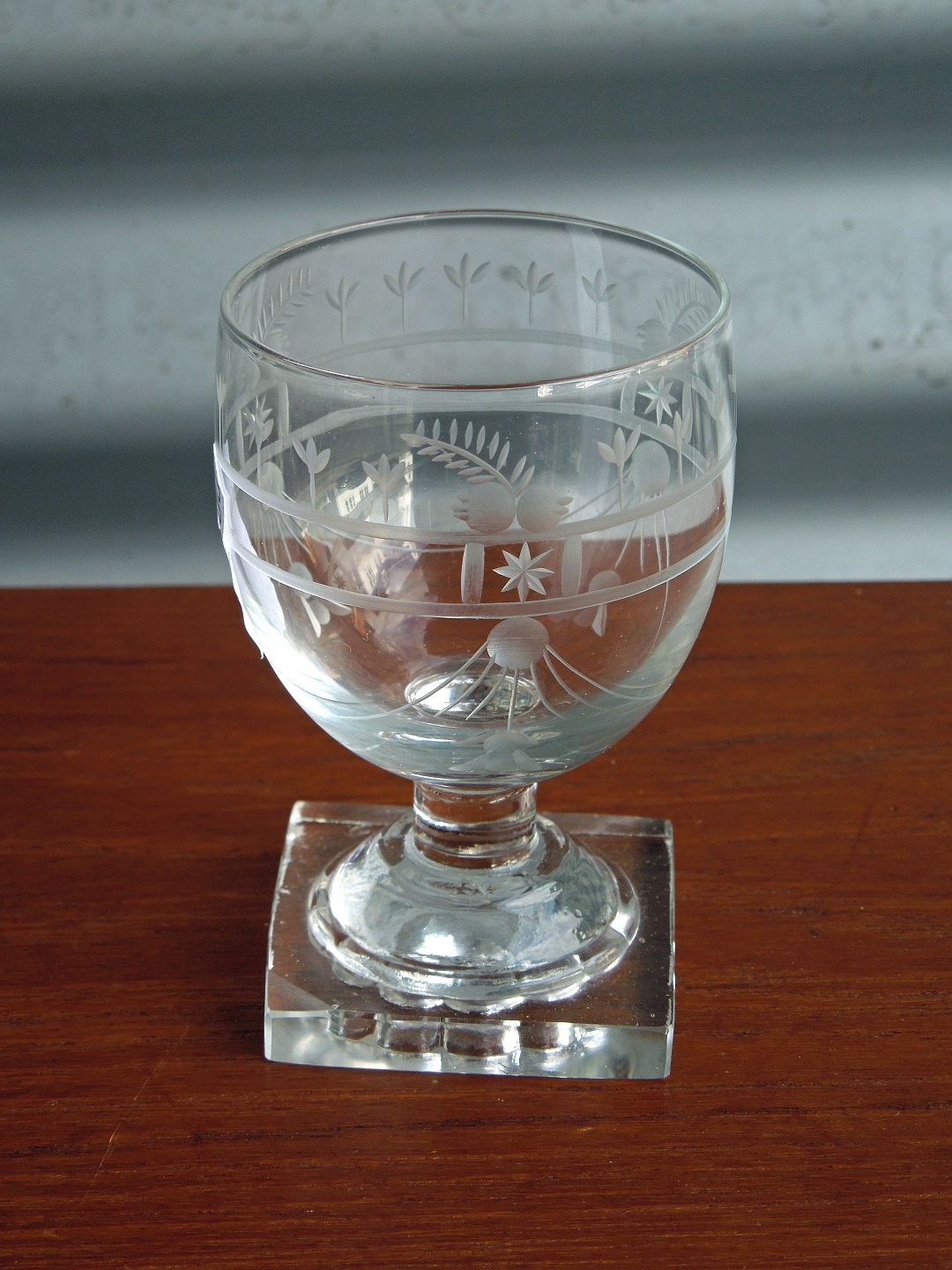 Sorg Sved Ritual Kinnerup Antik & Porcelæn - Gorm den gamle glas med slibning