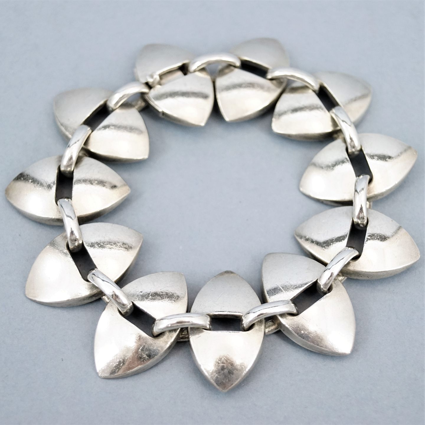 George Bernard Udholdenhed salat Antik Damgaard-Lauritsen - Georg Jensen, Nanna Ditzel; A bracelet of  sterling silver #106