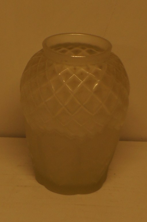 French art deco art vase. Unsigned. 1920/30s.