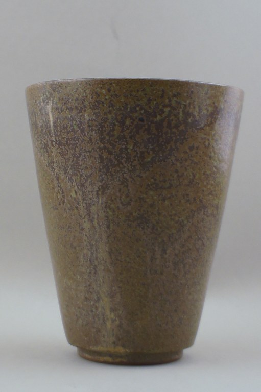 Arne Bang. Keramik vase. Stemplet AB 75.