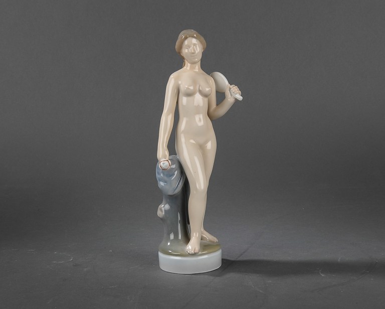 Royal Copenhagen, Hans Henrik Hansen, Helena figur af porcelæn, nr. 4639.