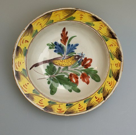 Kellinghusen deep plate with bird