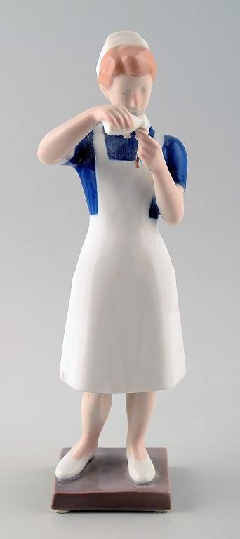 Figure Number 2379 nurse from Bing & Grondahl, b&g.