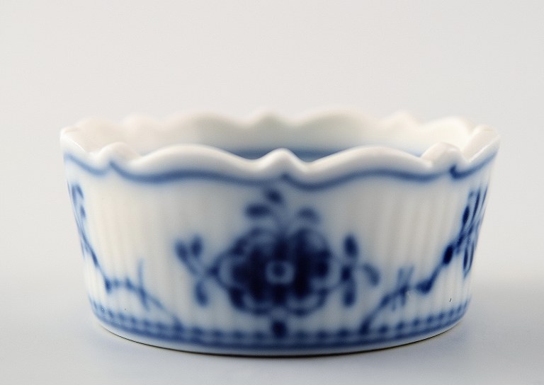 2 Saltkar, 1/199, Musselmalet, riflet, Den kongelige Porcelænsfabrik, Royal 
Copenhagen.