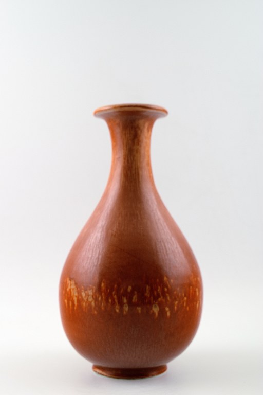 Gunnar Nylund, Rörstrand ceramic vase.
