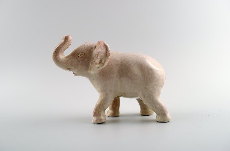 Elefant, Anna-Lisa Thomson for Upsala-Ekeby. Figur. 
