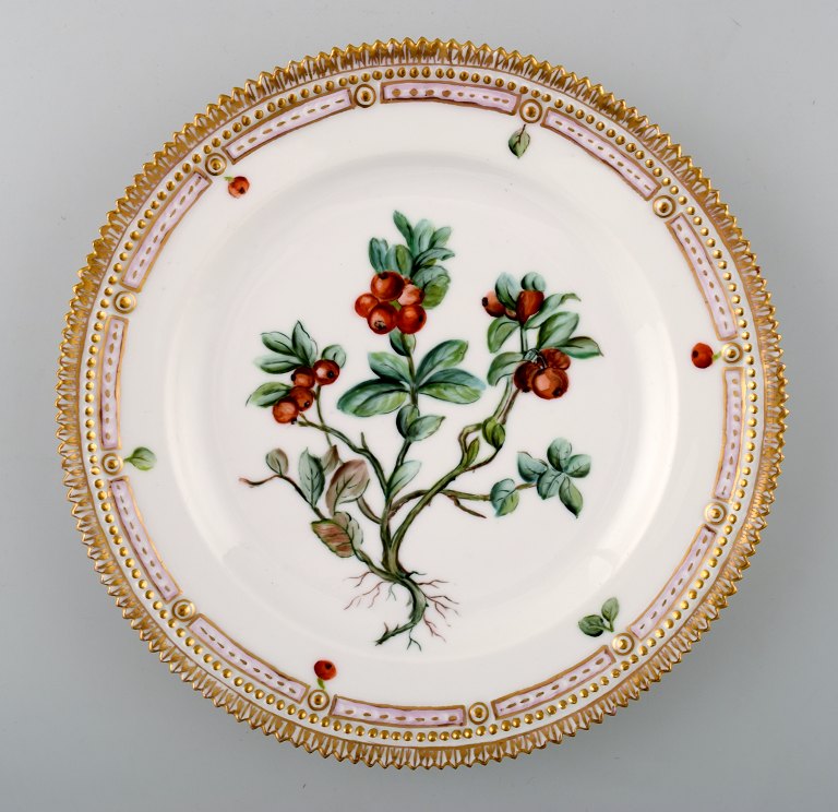 Royal Copenhagen Flora Danica plate.
