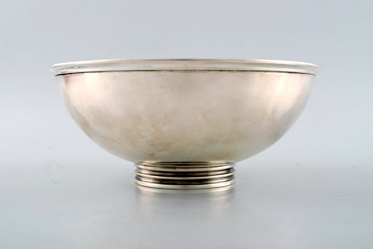 GAB (Guldsmedsaktiebolaget) Art deco silver bowl.
