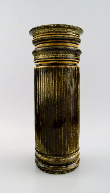 Kähler, Denmark, glazed vase, 1930s.
Designed by Svend Hammershoi.