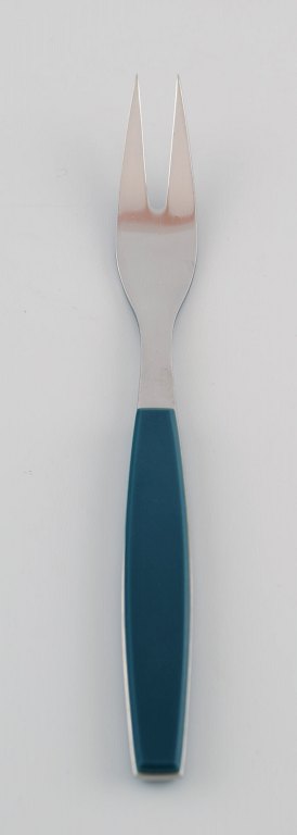 Henning Koppel. Strata large meat forks stainless steel and green plastic.
Manufactured by Georg Jensen. 10 pcs. in stock.