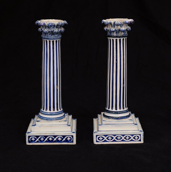 Royal Copenhagen: A pair of candle sticks. Circa 1800. H: 26,5cm