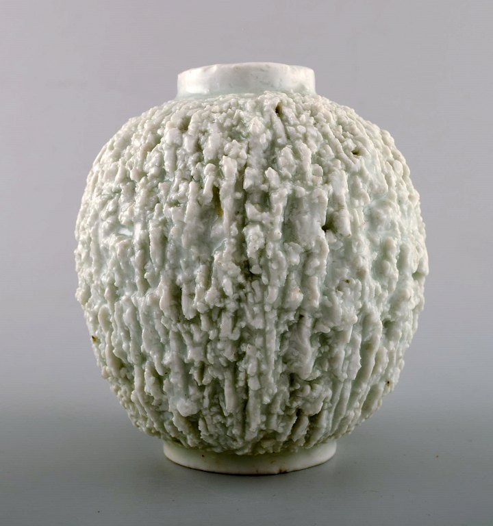 Rörstrand Gunnar Nylund Chamotte vase.