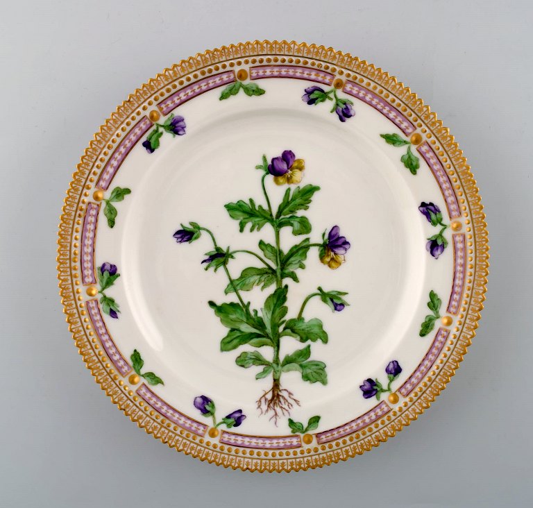 Royal Copenhagen flora danica lunch plate.
Model number 20/3550.