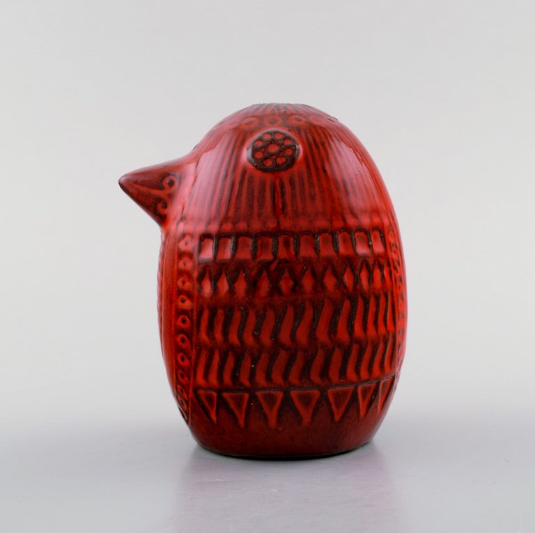 Rare MARI SIMMULSON for Upsala Ekeby, figure of bird, red glazed ceramic. Model 
number 0192.