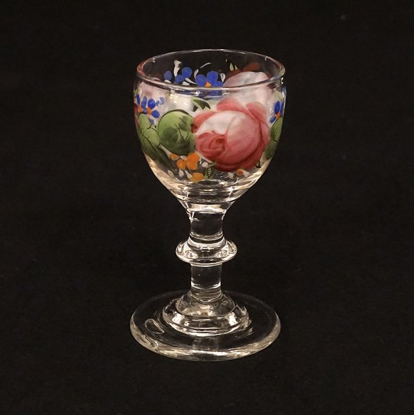 Emailledekoriertes Glas. Hergestellt um 1860. H: 8,8cm