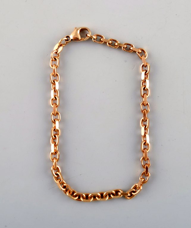 Swedish goldsmith. 8 carat gold bracelet. Mid 20th century.
