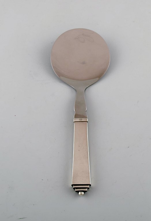 Georg Jensen "Pyramide" serveringsspade i sterlingsølv og rustfrit stål. 
