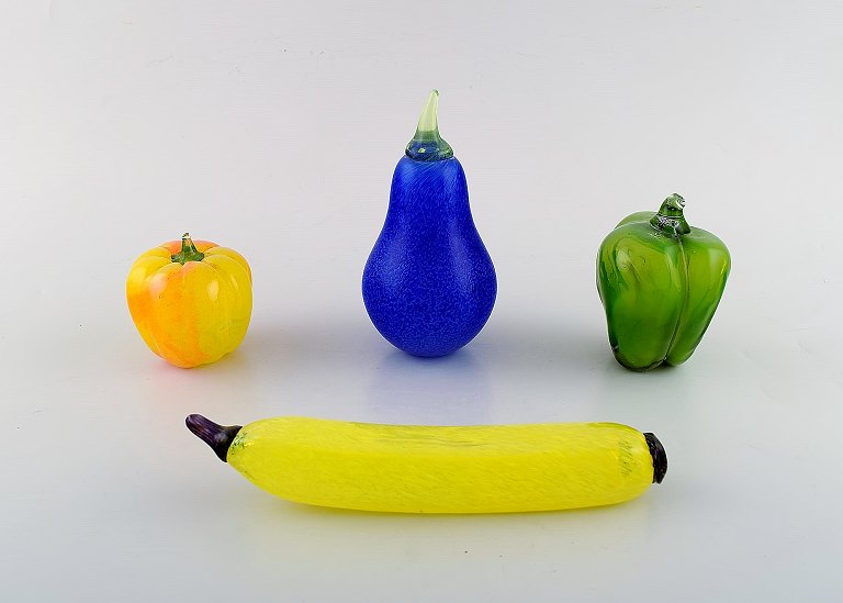 Gunnel Sahlin for Kosta Boda Atelier. Four fruits in mouth blown art glass. 
1980