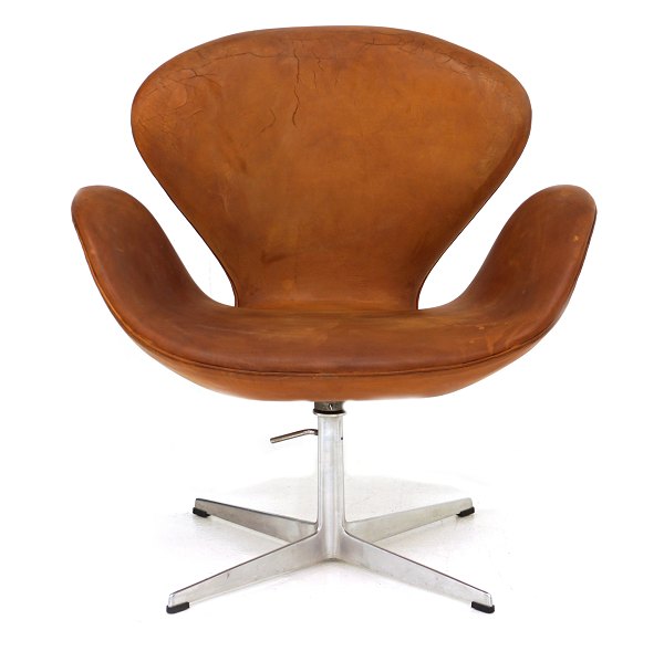 Arne Jacobsen: "Swan Chair". Easy chair with frame of aluminium. Produced by 
Fritz Hansen