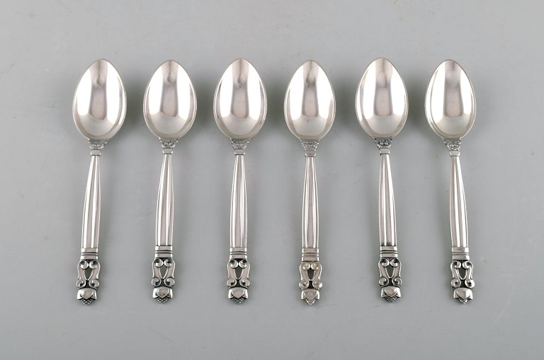 Set of six Georg Jensen "Acorn" large teaspoon in sterling silver. Dated 
1933-44.
Designer: Johan Rohde.