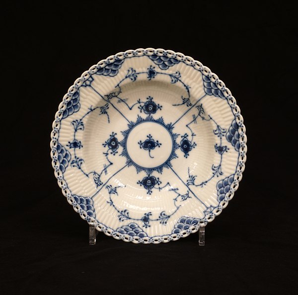 Royal Copenhagen blue fluted full lace deep plates. #1079. D: 23cm