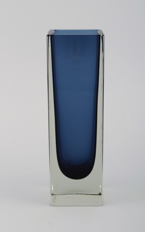 Murano vase i mundblæst kunstglas. Italiensk design, 1960