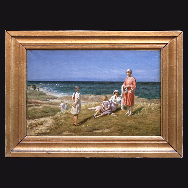 N. F. Schiøttz-Jensen, 1855-1941, olie på lærred. Parti fra Lønstrup Strand med 
badehuse i baggrunden. Signeret og dateret 1920. Lysmål: 37x55cm. Med ramme: 
54x72cm