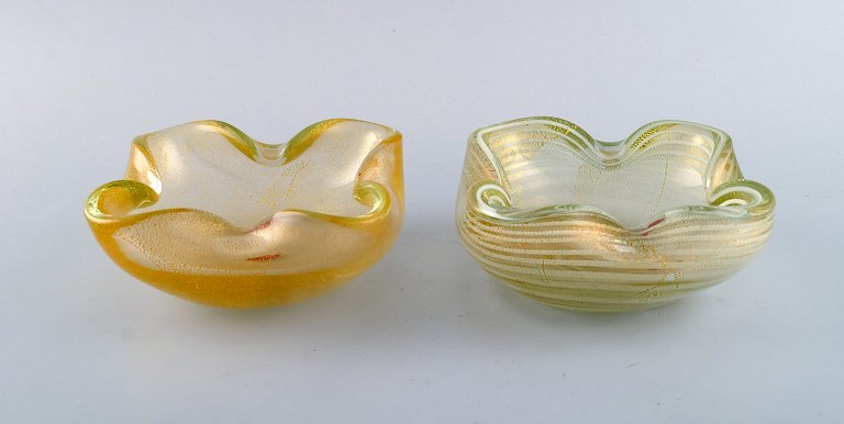 To Murano skåle i mundblæst kunstglas. Italiensk design, 1960