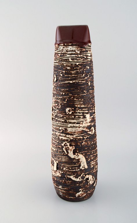 Jean Cacheleux (b. 1943), France. Large unique vase in glazed ceramics. 
Beautiful glaze in brown and cream shades. 1960s / 70s.
