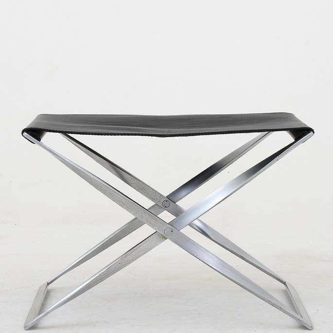 Poul Kjærholm / E. Kold Christensen
PK 91 - Folding stool in steel and black leather.
2 pcs. på lager
Original condition
