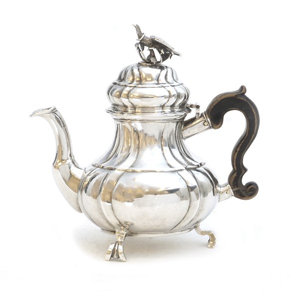 Small Baroque silver pot by Christopher Jonsen, Copenhagen, dated 1750. H: 
16,5cm. W: 350gr