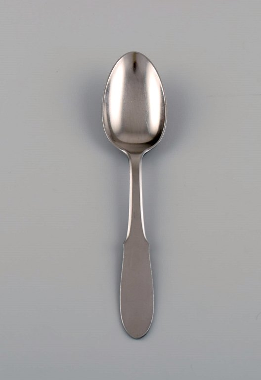 Gundorph Albertus for Georg Jensen. Mitra dessertske i rustfrit stål. 1970