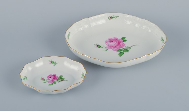 Meissen, Tyskland, Pink Rose, to porcelænsskåle håndmalet med motiv af lyserøde 
roser.