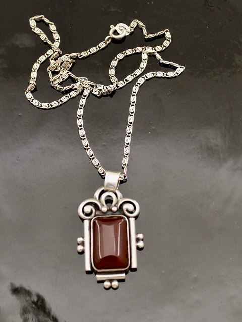 830 silver art deco pendant