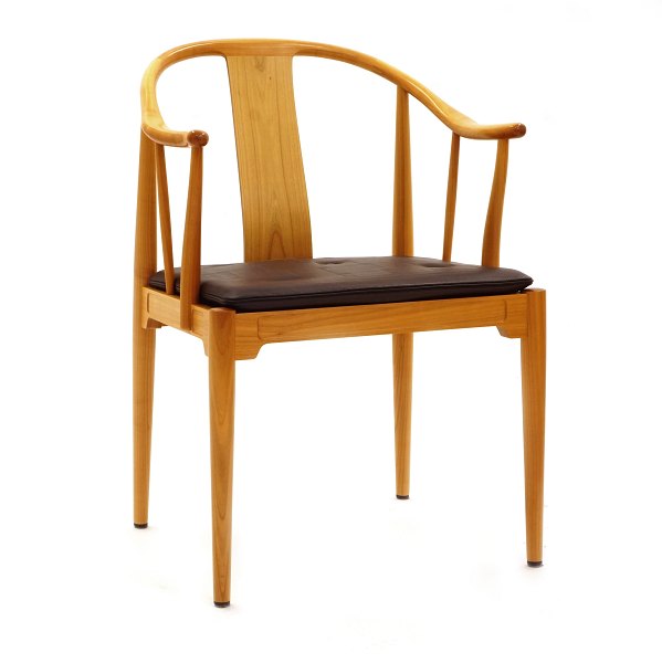 Hans Wegner China Chair light cherry wood. Manufactured at Fritz Hansen 2005. 
Nice condition