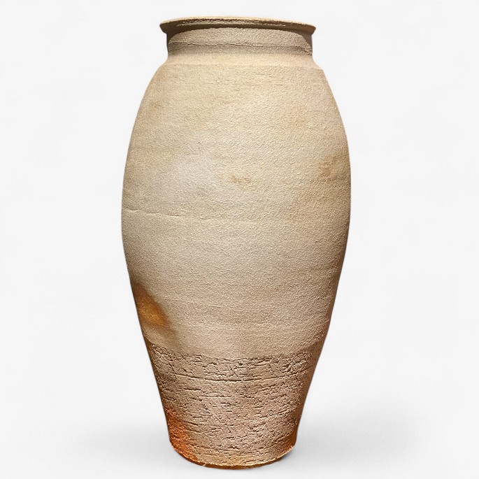 Gregory Hamilton / Tolne.
Large floor vase in raku-fired stoneware with earthly colours.
1 pc. in stock
