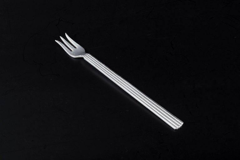 Georg Jensen, Bernadotte
Sterling silver oyster fork