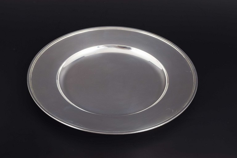 Danish charger plate in 830 silver