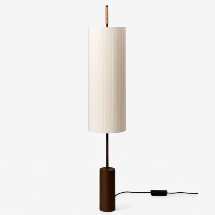 Jordi Miralbell / Santa & Cole
Dorica gulvlampe m. natur bogbinderbånd og metalstruktur. Dæmpbar. Designet i 
1994.
Leveringstid: 6-8 uger
